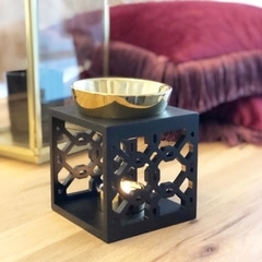 Alternative view of Dubai Brander