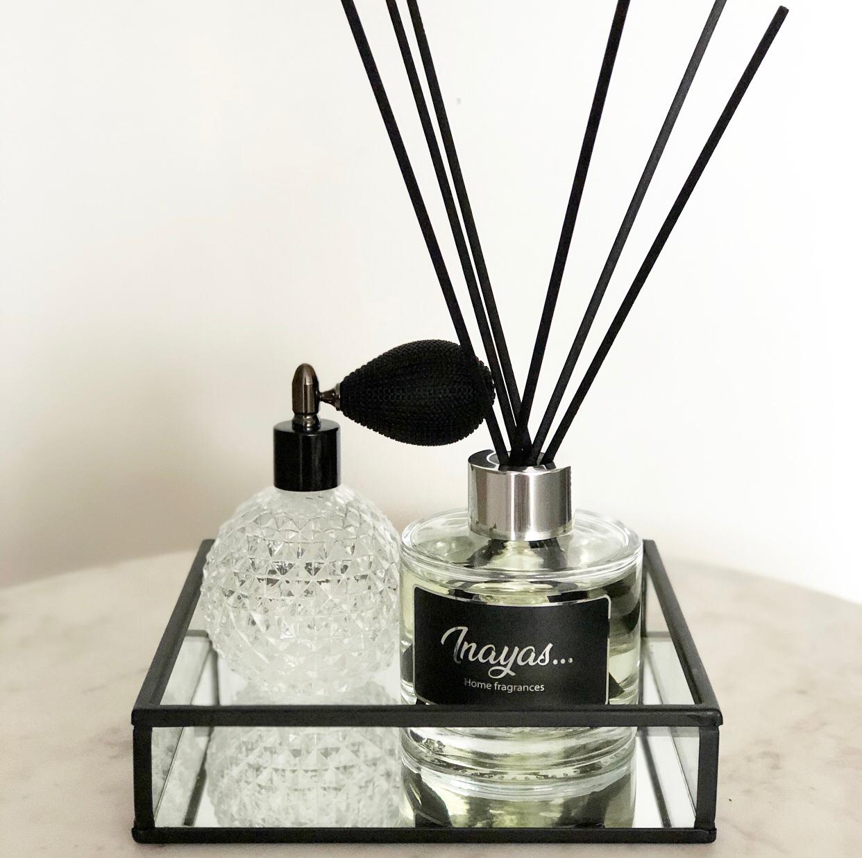Luxe cadeauset - roomspray, zilveren geurstokjes met zwarte glazen bak