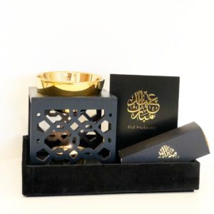 Cadeauset - Dubai brander met Eid kaart, Eid cadeaudoosje en fluwele bak - Afbeelding 2